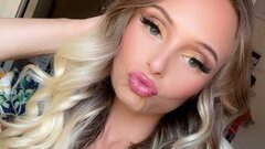 Ashley699